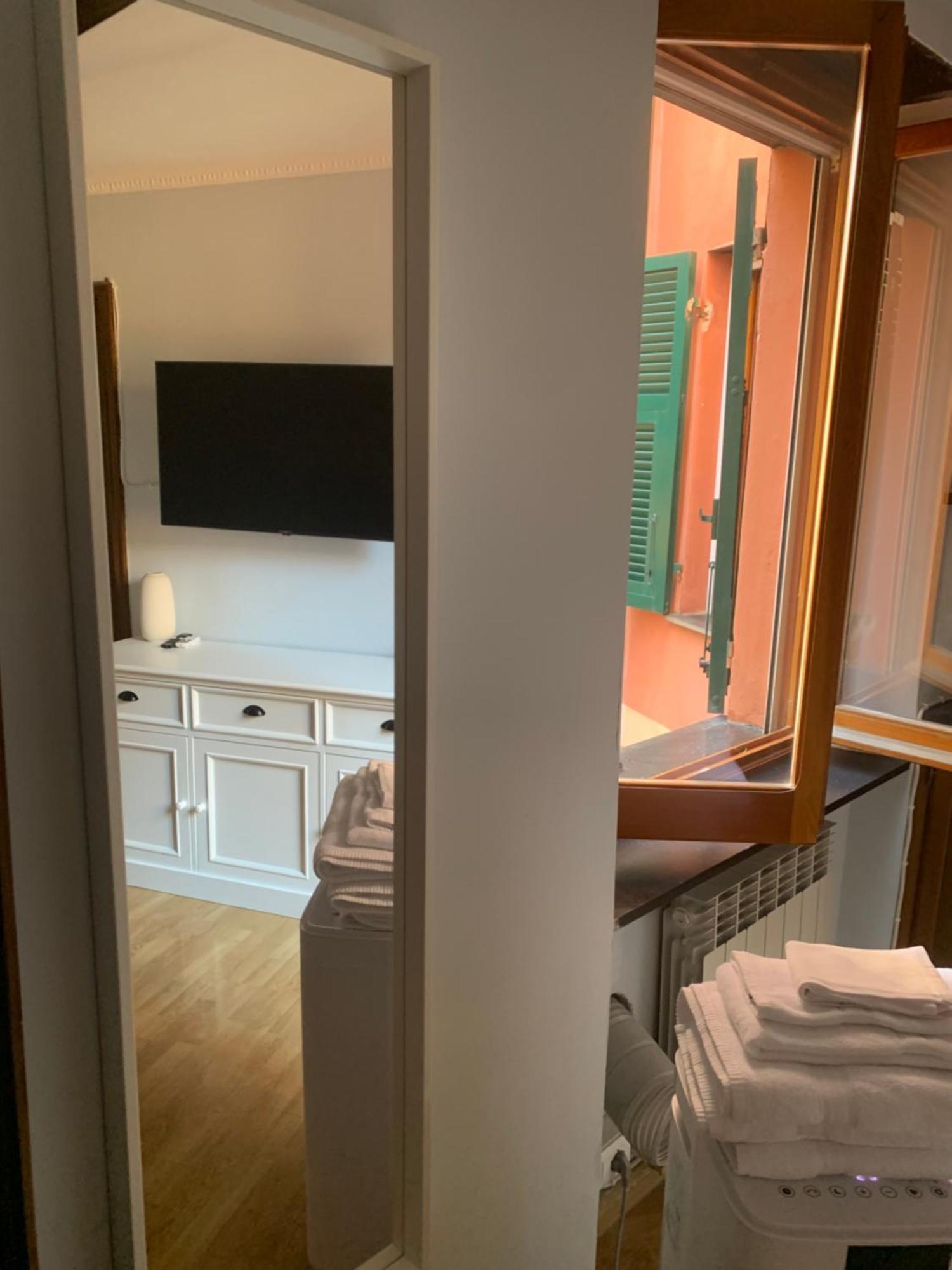 The First Colombo Brignole XX Settembre Apartment Genoa Luaran gambar