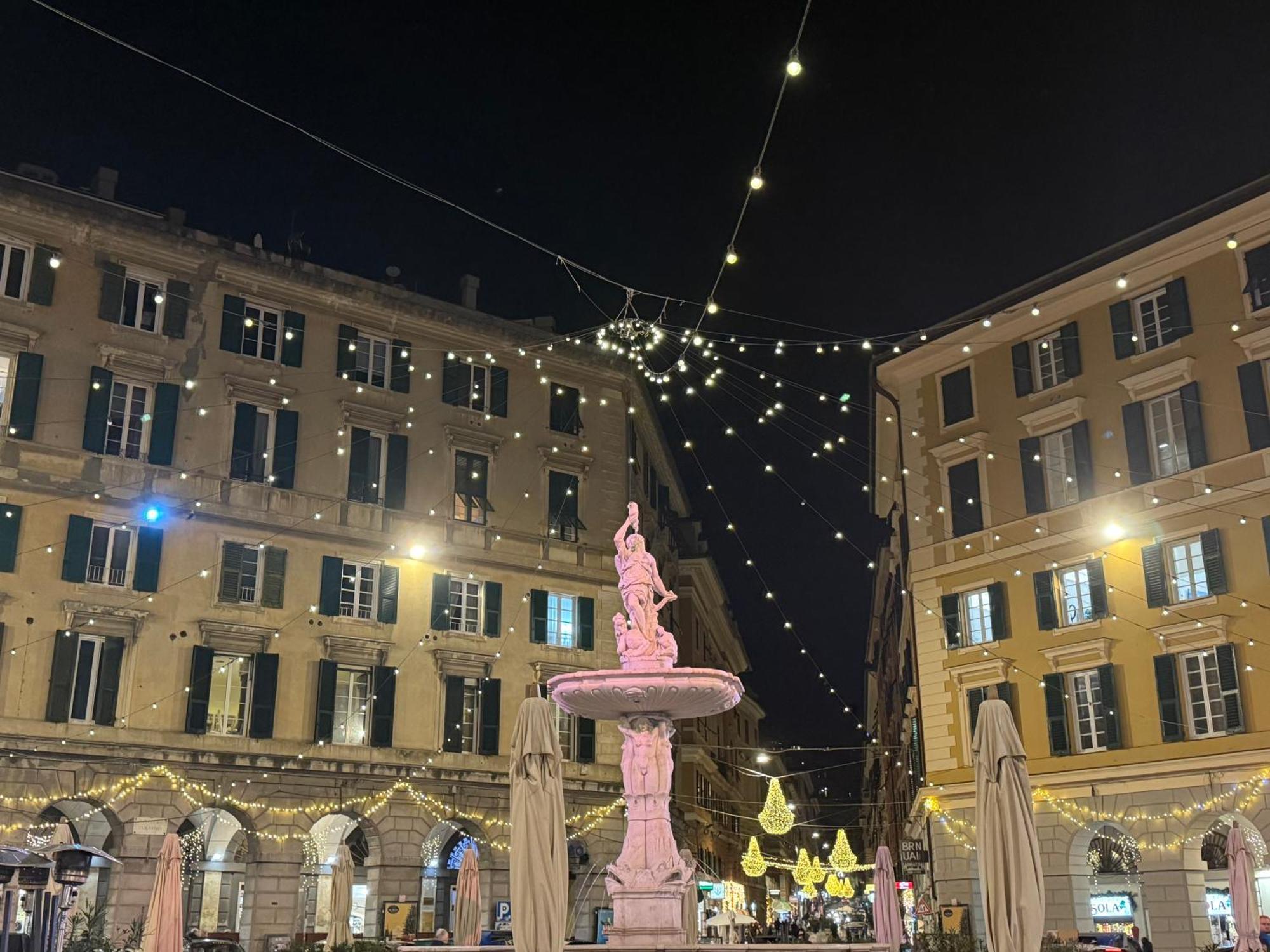 The First Colombo Brignole XX Settembre Apartment Genoa Luaran gambar